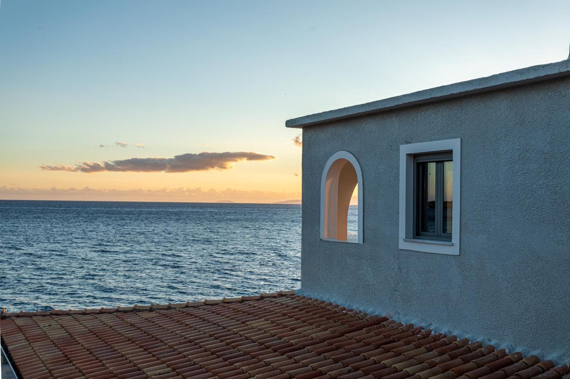 Marina Aparthotel Kardhamili Bagian luar foto