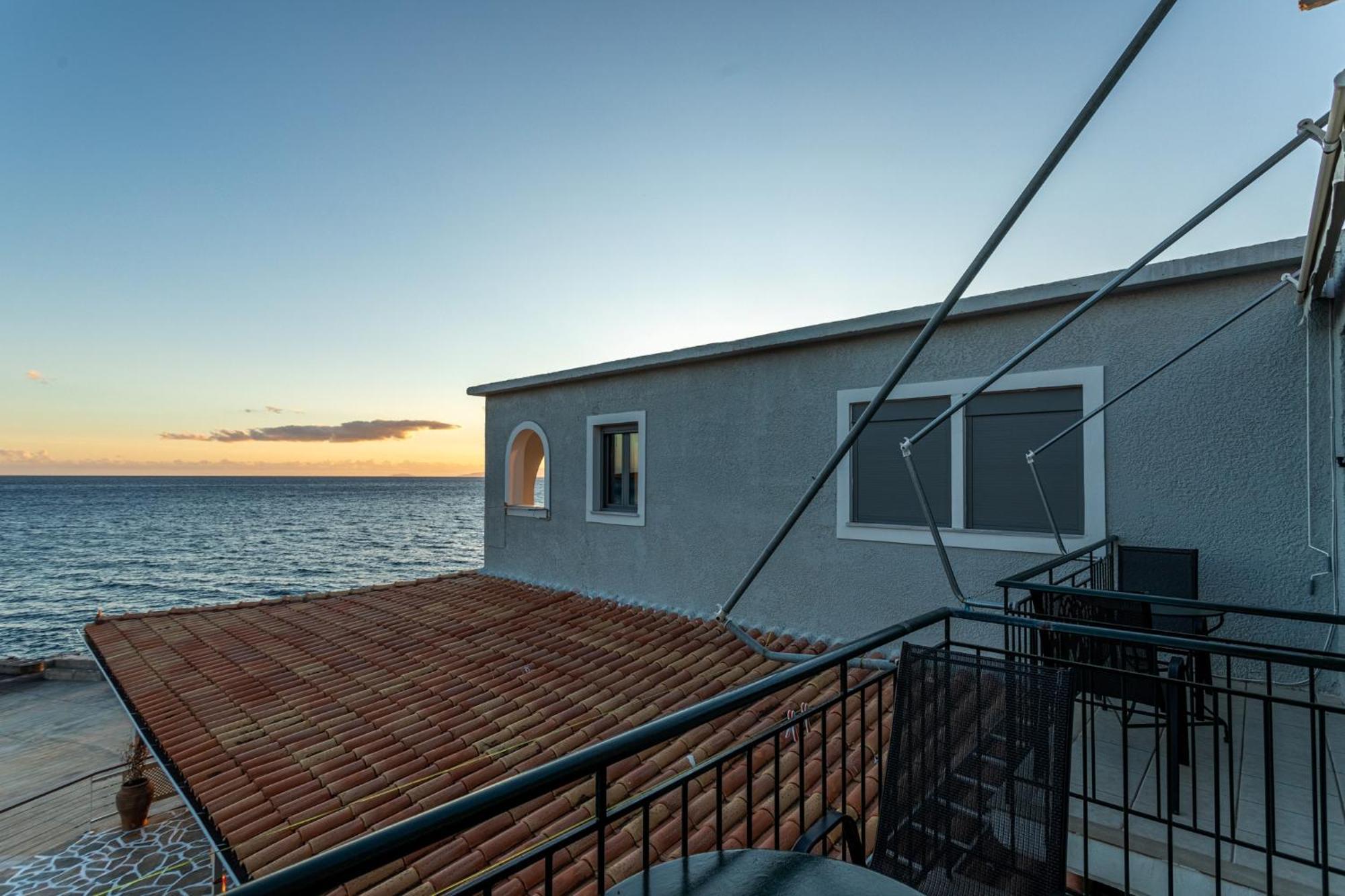 Marina Aparthotel Kardhamili Bagian luar foto