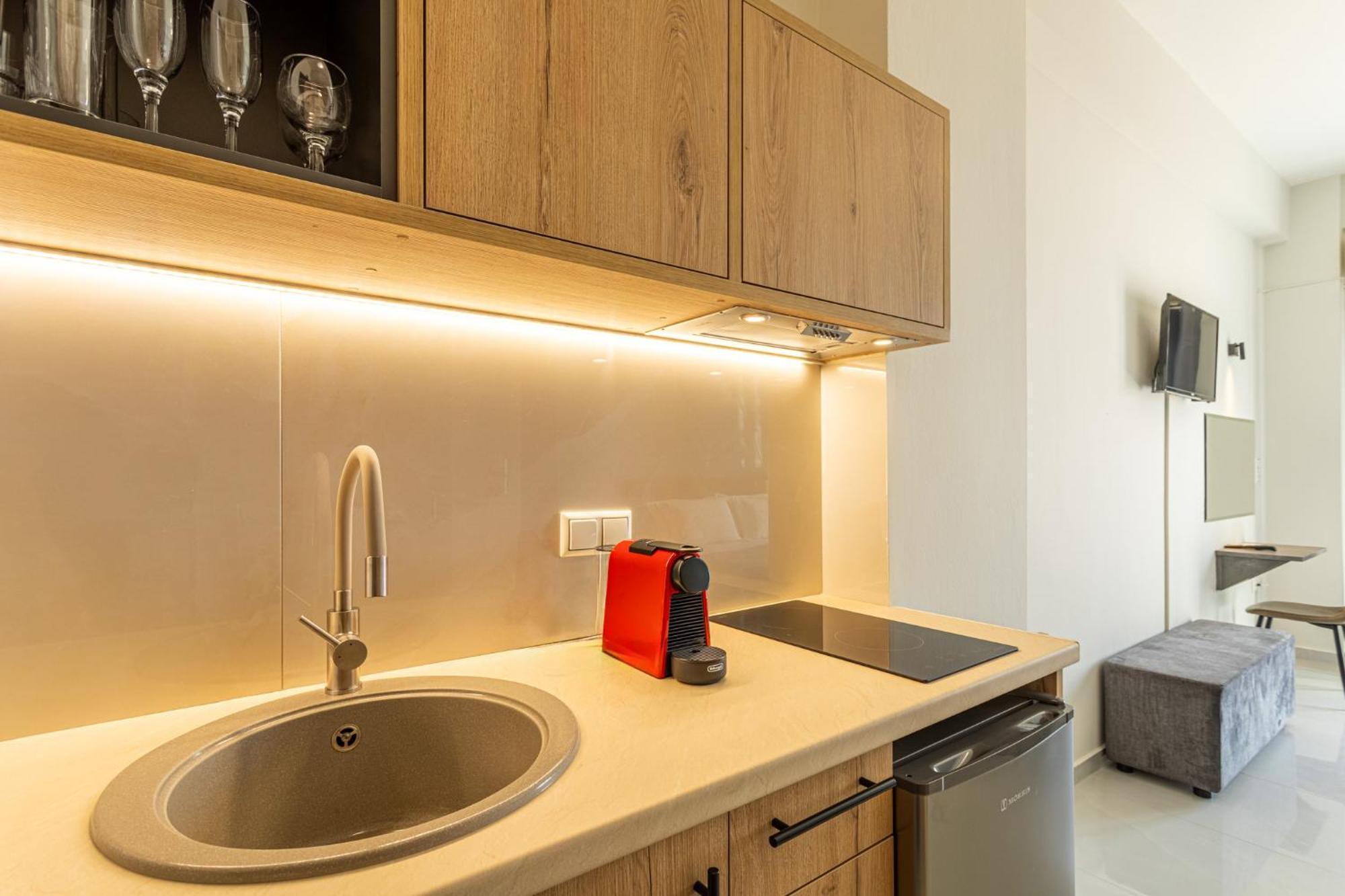 Marina Aparthotel Kardhamili Bagian luar foto