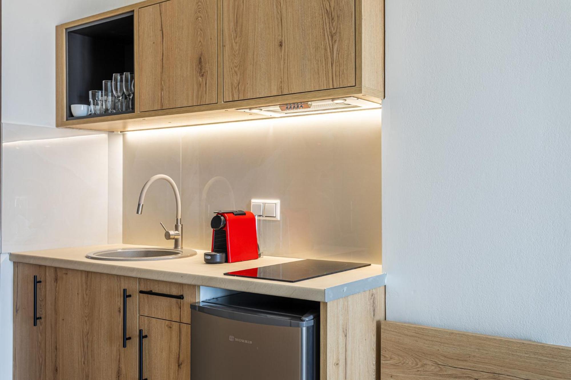 Marina Aparthotel Kardhamili Bagian luar foto