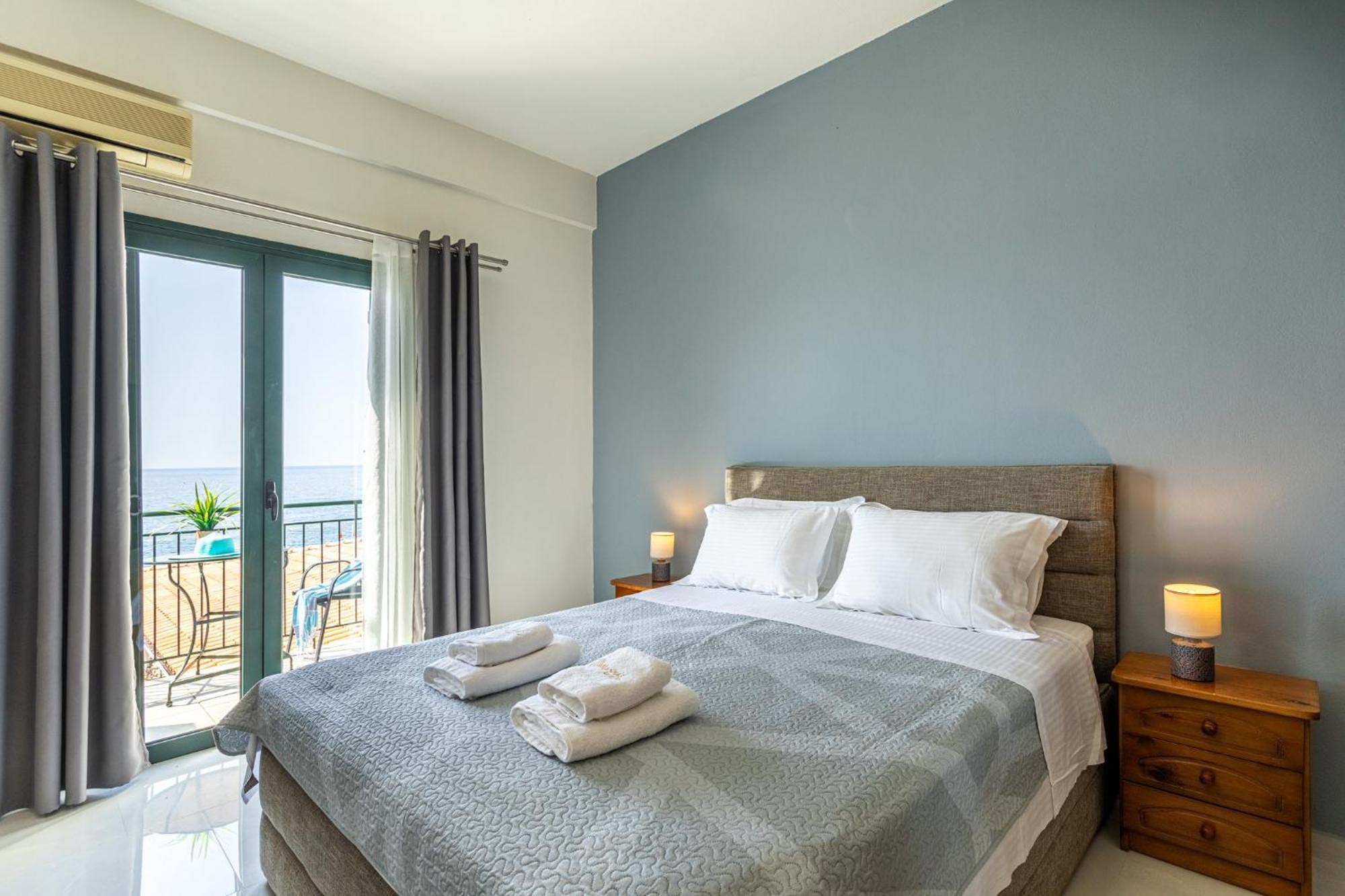 Marina Aparthotel Kardhamili Bagian luar foto