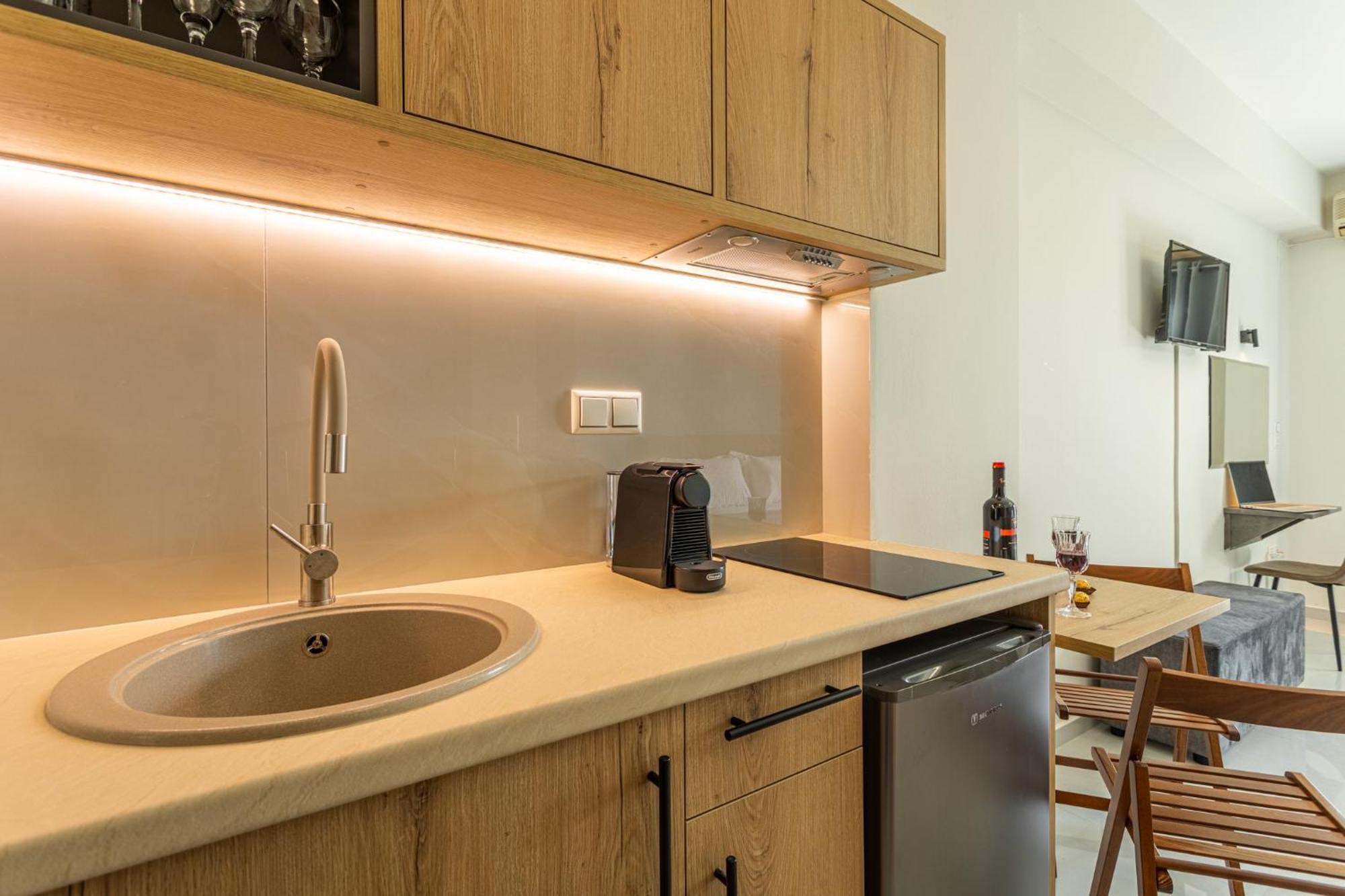 Marina Aparthotel Kardhamili Bagian luar foto
